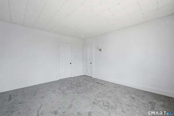 $2,000 | 45 Dunham Street, Norwich, CT 06360