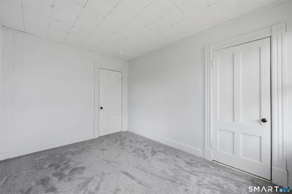 $2,000 | 45 Dunham Street, Norwich, CT 06360