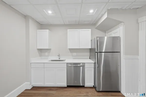 $2,000 | 45 Dunham Street, Norwich, CT 06360