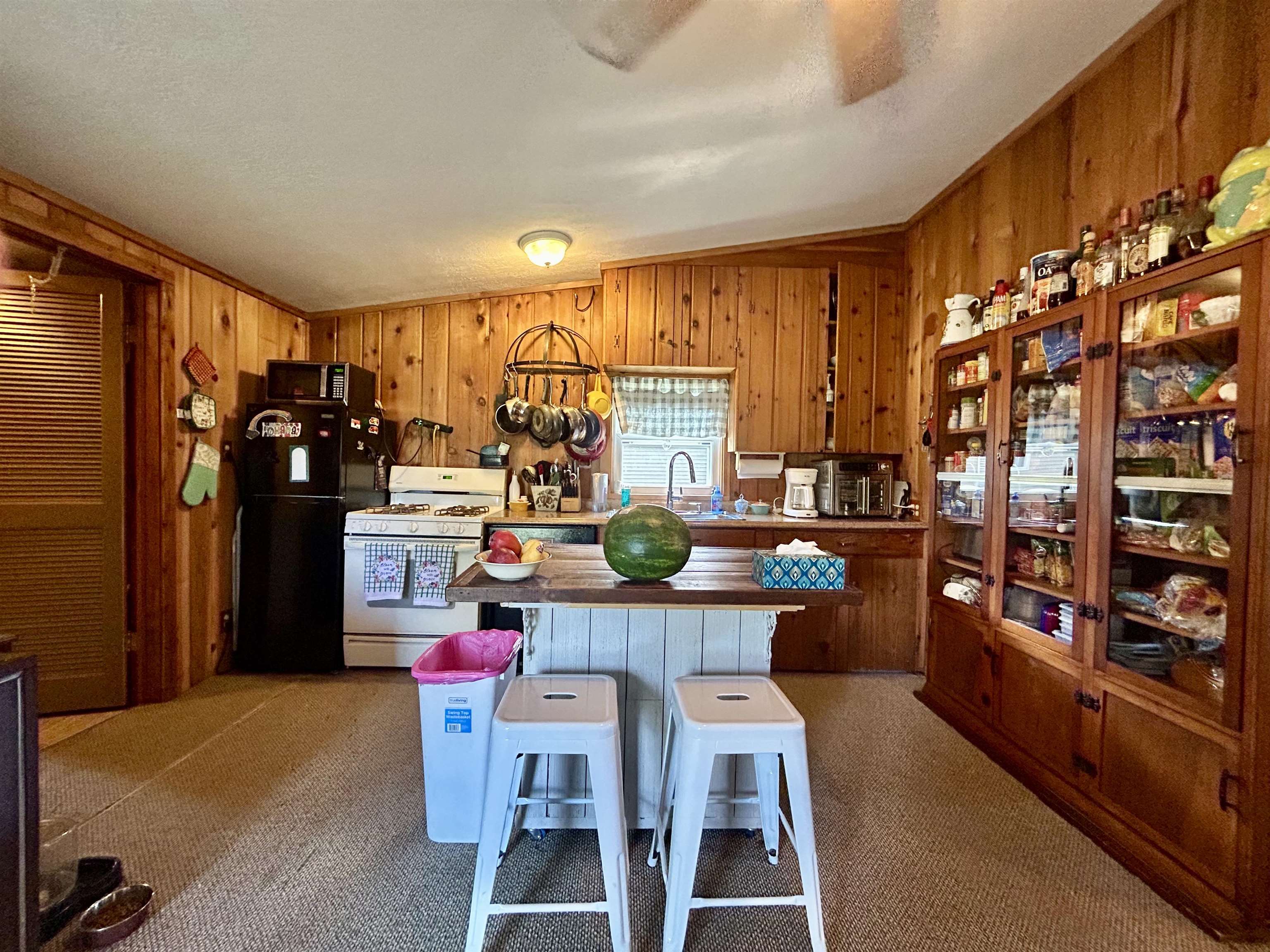 9312 Elizabeth Road Houghton Lake, MI 48629 - Photo 13 of 27