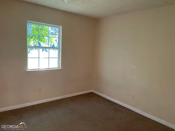 $1,500 | 138 Crystal Brook, Griffin, GA 30223
