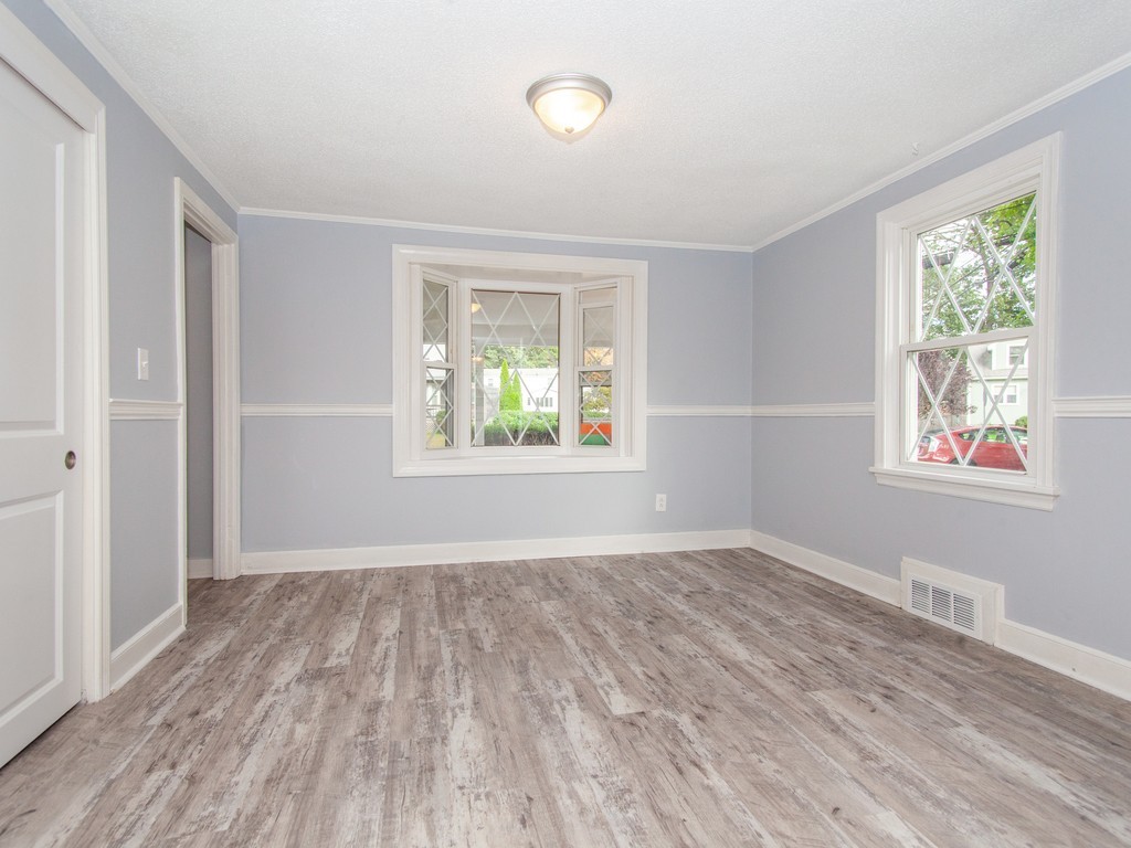 11 Hathaway Road Wilmington, MA 01887 - Photo 4 of 12