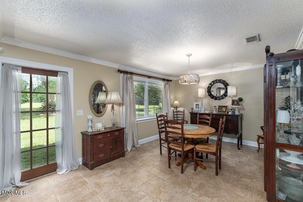 186 Smith And Peters Road Poplarville, MS 39470 - Photo 8 of 28 175048_21
