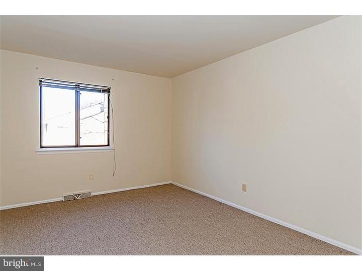 205 Chase Road Wayne, PA 19087 - Photo 20 of 23 an empty room with a window