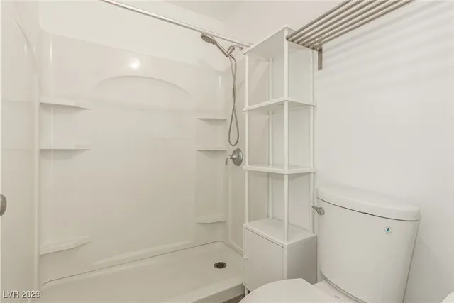 $2,250 | 6358 Meadowlark Lane, Las Vegas, NV 89103