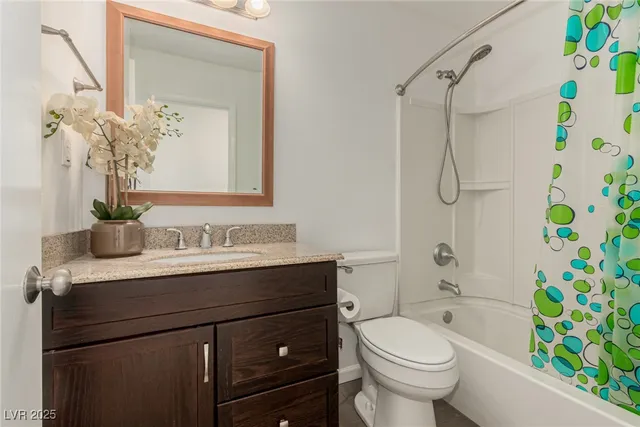 $2,250 | 6358 Meadowlark Lane, Las Vegas, NV 89103