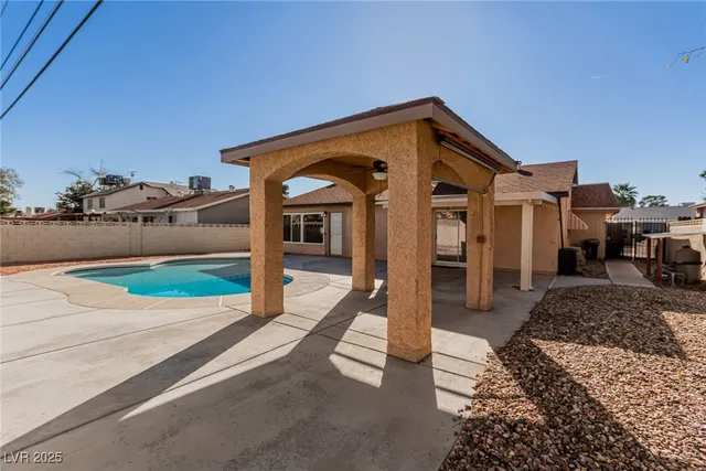 $2,250 | 6358 Meadowlark Lane, Las Vegas, NV 89103