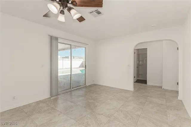 $2,250 | 6358 Meadowlark Lane, Las Vegas, NV 89103