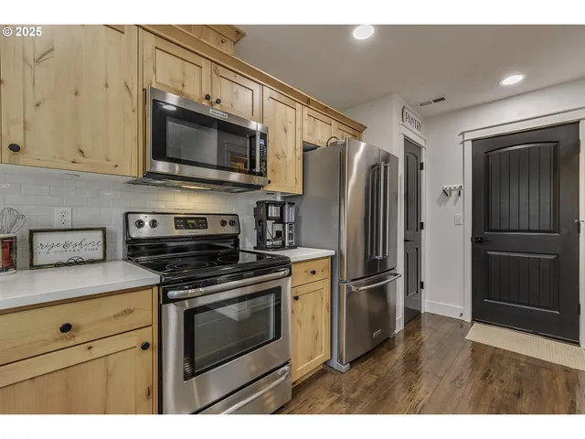 $475,000 | 1028 East 16th Street, Lafayette, OR 97127