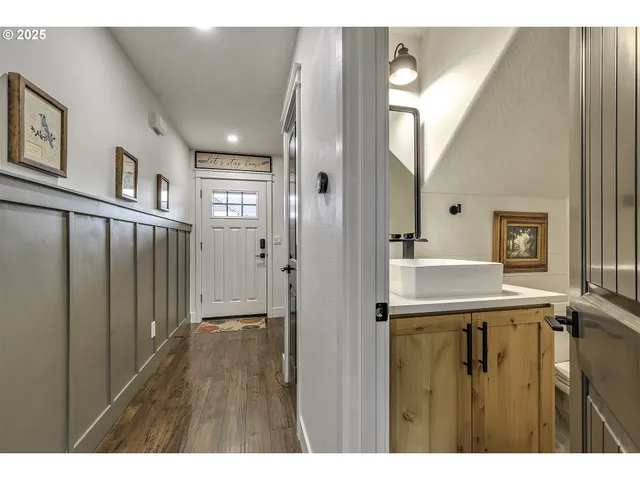 $475,000 | 1028 East 16th Street, Lafayette, OR 97127