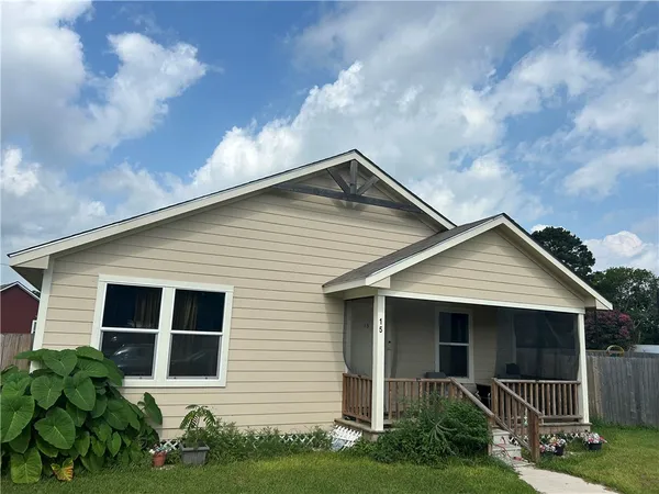 $200,000 | 15 Lenora Drive, Hearne, TX 77859