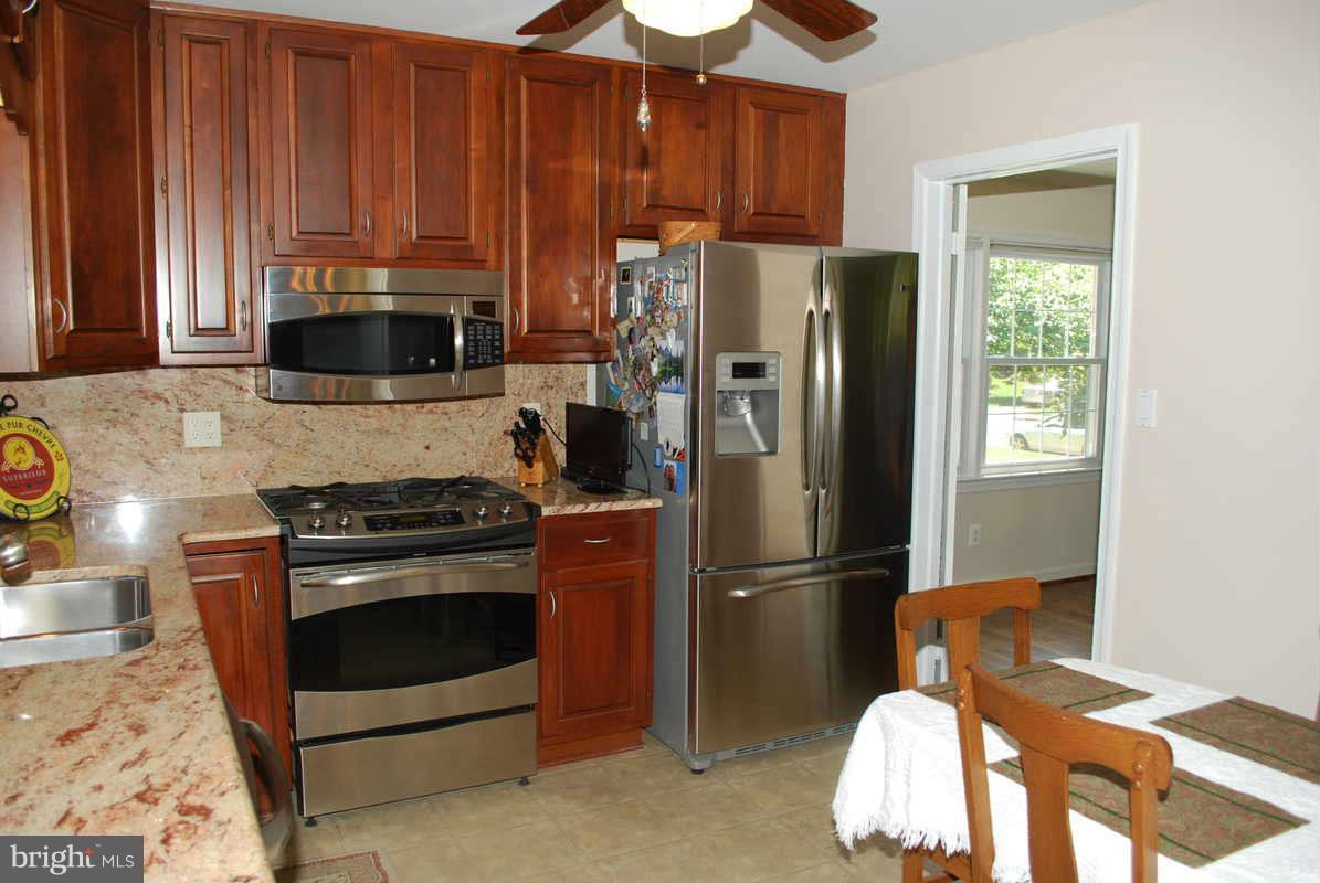 7919 Bainbridge Road Alexandria, VA 22308 - Photo 13 of 22 Kitchen
