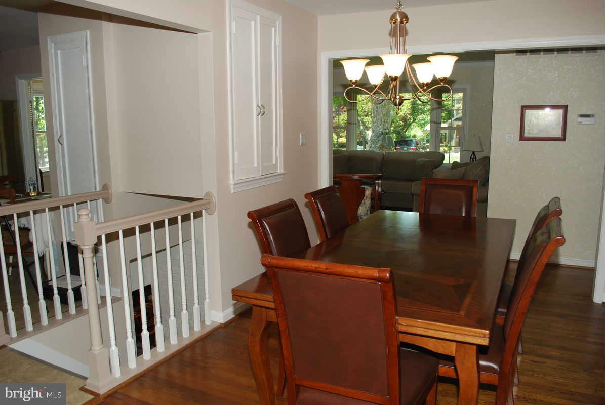 7919 Bainbridge Road Alexandria, VA 22308 - Photo 7 of 22 Dining Room