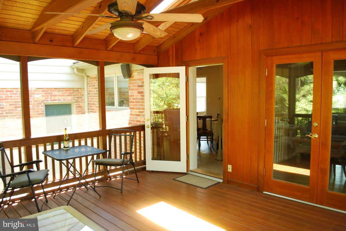 7919 Bainbridge Road Alexandria, VA 22308 - Photo 9 of 22 Interior (General)