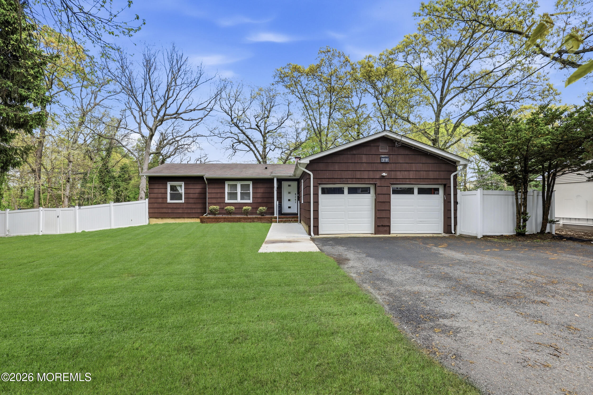 319 Miller Road Lakewood, NJ 08701 - Photo 1 of 26 1_img_8118