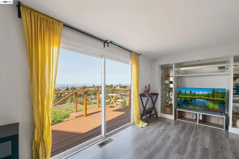 $1,499,000 | 4384 Redwood Road, Oakland, CA 94619
