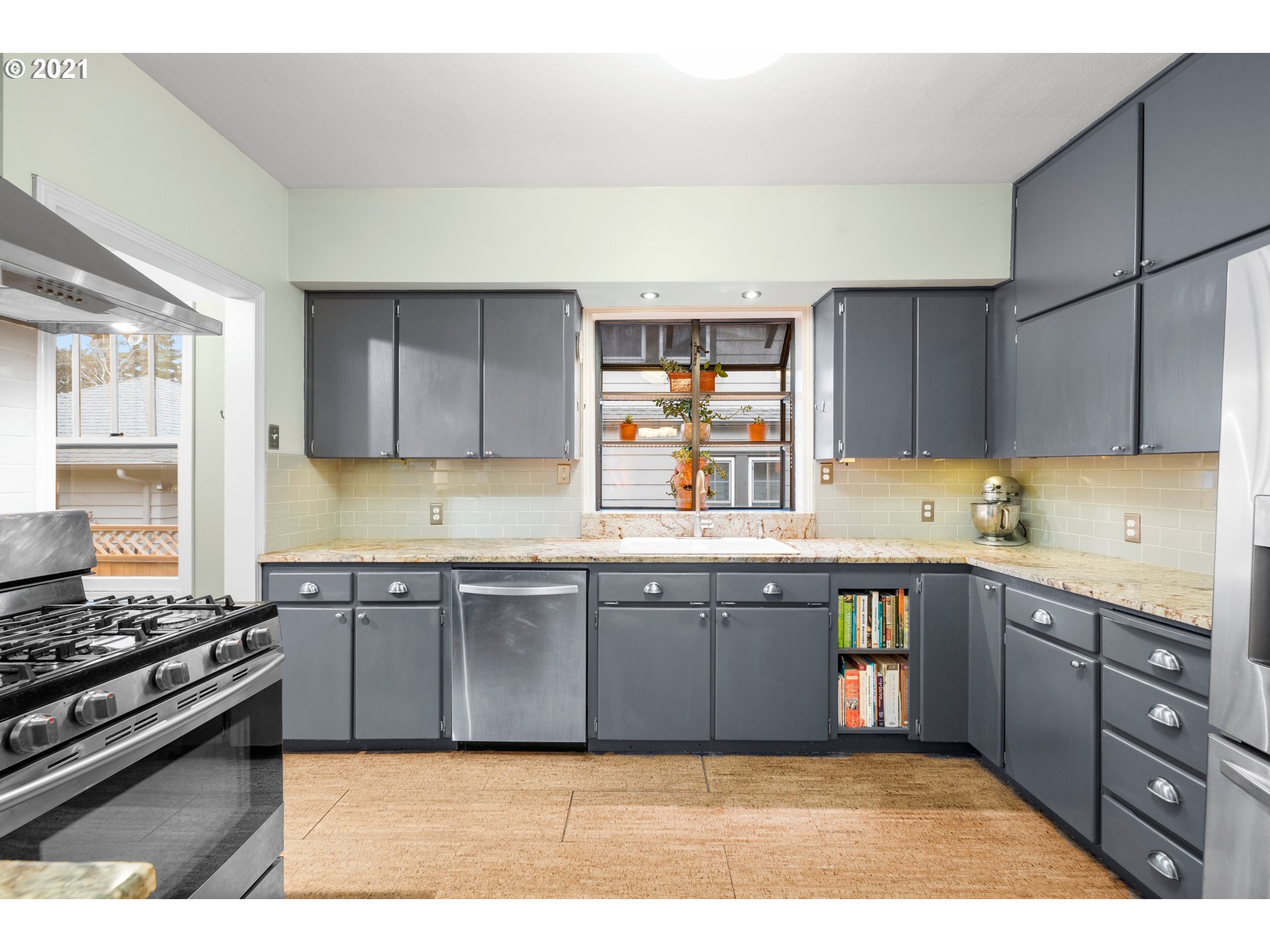 1727 North Rosa Parks Way Portland, OR 97217 - Photo 13 of 25 Gallery Image 13