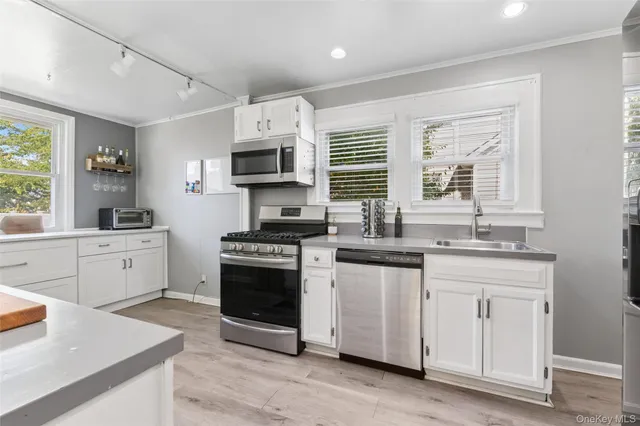 $649,000 | 906 Ardmore Place, Bellmore, NY 11710