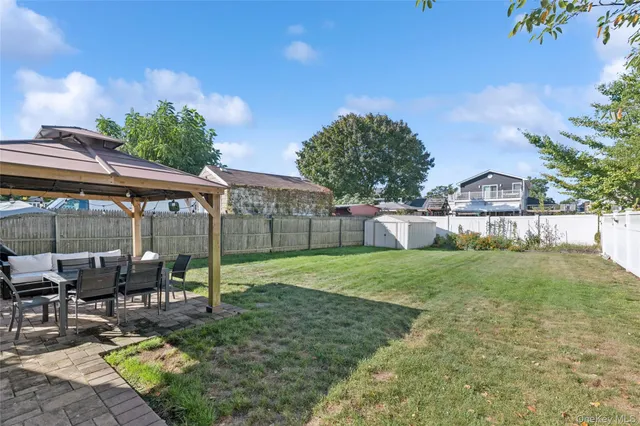 $649,000 | 906 Ardmore Place, Bellmore, NY 11710