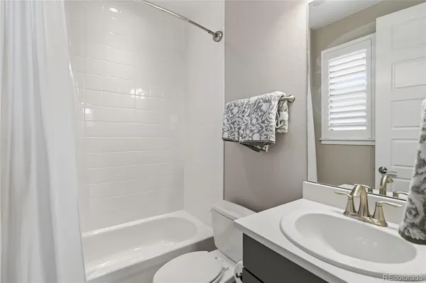 $1,399,000 | 489 Meadowleaf Lane, Highlands Ranch, CO 80126