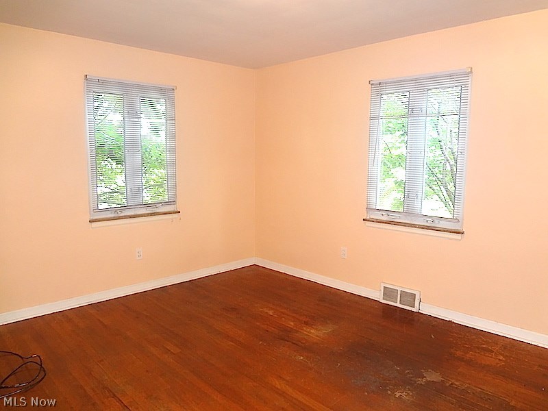 13015 Hathaway Road Garfield Heights, OH 44125 - Photo 16 of 20