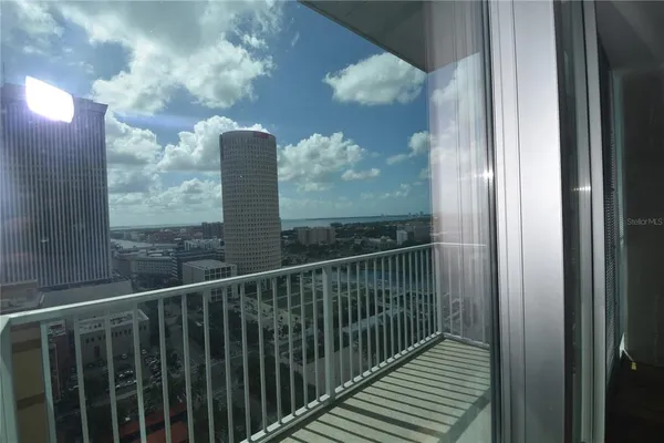 a view of buildings
