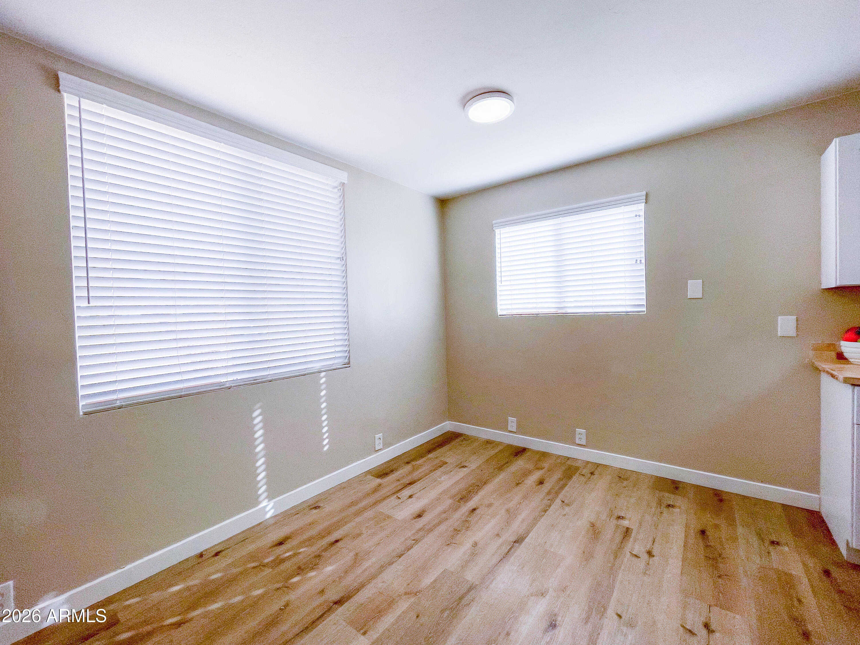 645 Barlow Street Colorado City, AZ 86021 - Photo 28 of 48 Dining Room