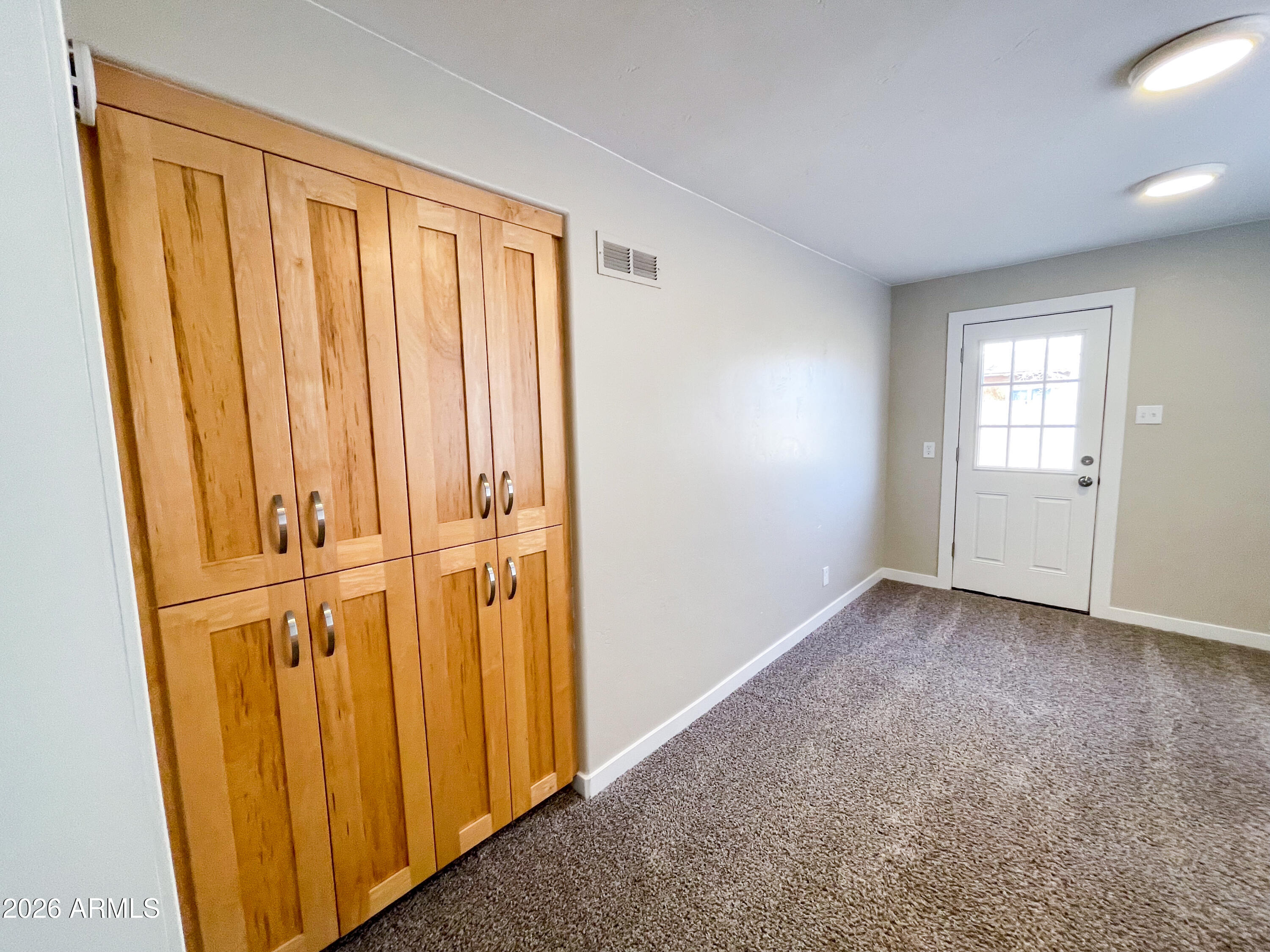 645 Barlow Street Colorado City, AZ 86021 - Photo 6 of 48 Front LR