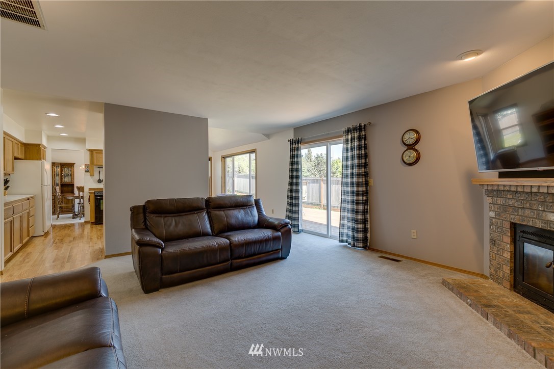 3210 210th Street Southeast Bothell, WA 98021 - Photo 12 of 25