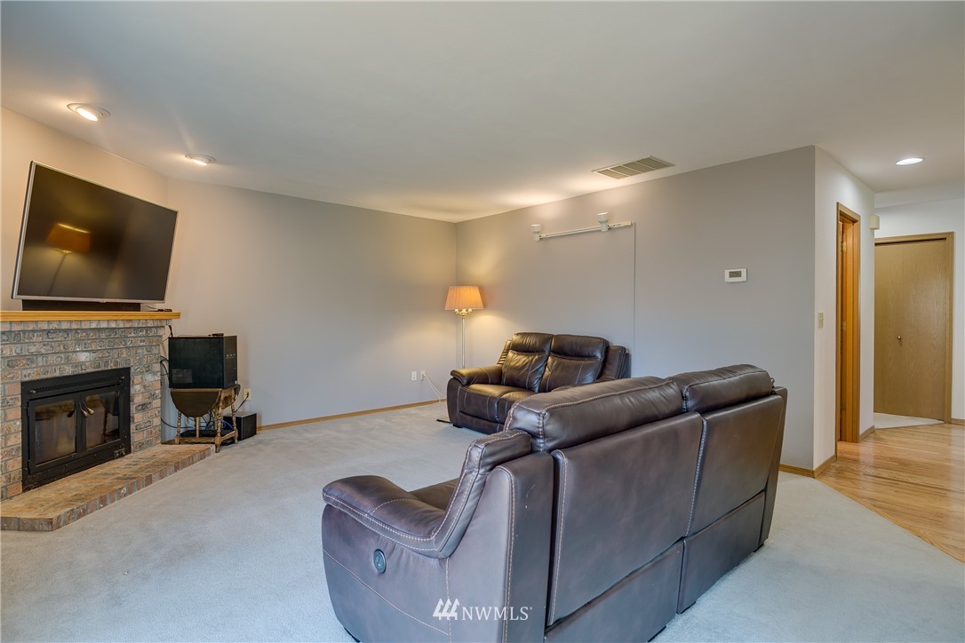 3210 210th Street Southeast Bothell, WA 98021 - Photo 14 of 25