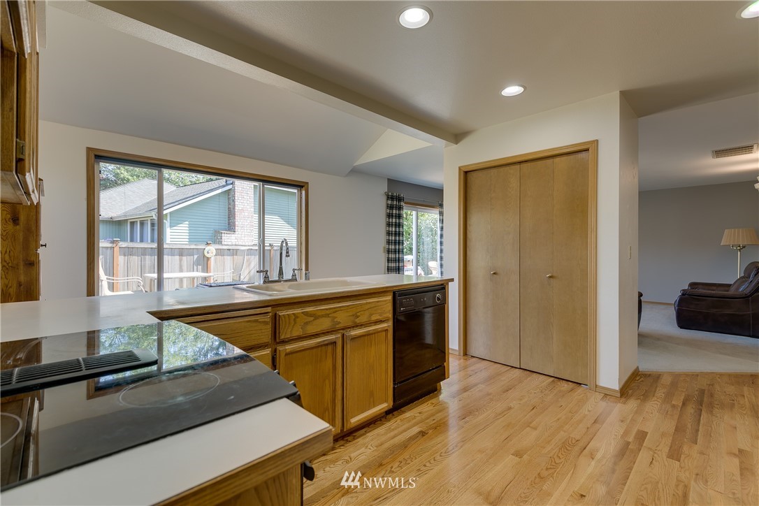 3210 210th Street Southeast Bothell, WA 98021 - Photo 10 of 25
