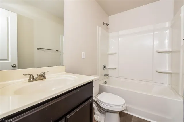 $1,875 | 4455 Oak Pointe Drive, Winston-Salem, NC 27105