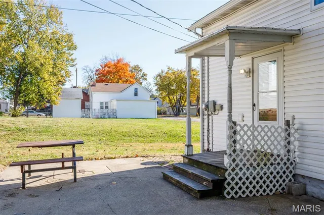 $85,000 | 511 12th Street, Highland, IL 62249