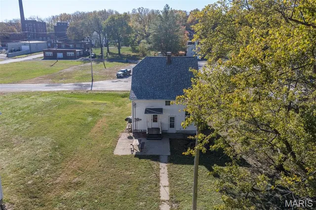 $85,000 | 511 12th Street, Highland, IL 62249