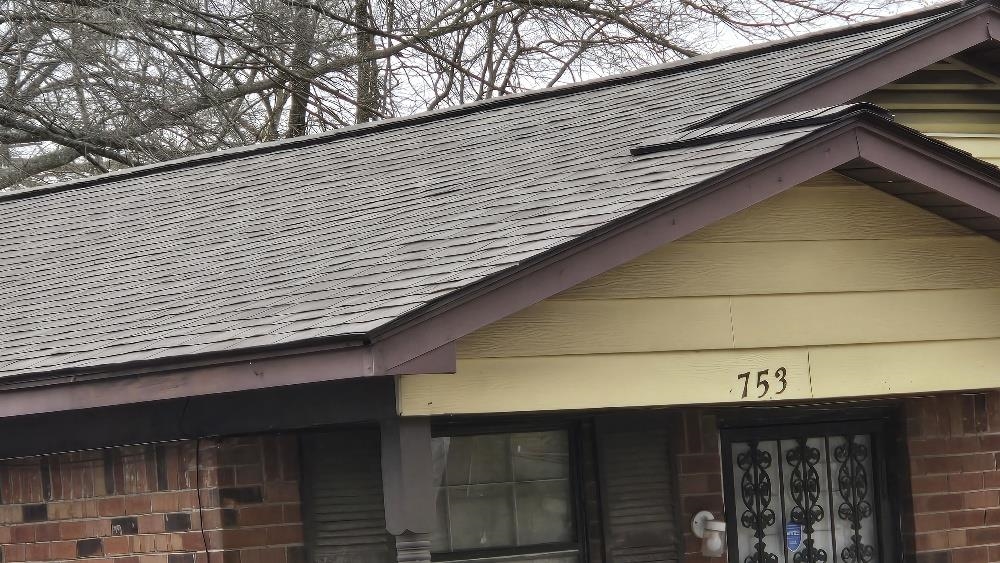 753 King Road Memphis, TN 38109 - Photo 3 of 17 a side view of a house