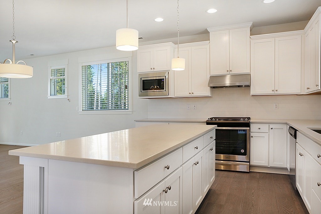 18525 46th Avenue Southeast Bothell, WA 98012 - Photo 2 of 25 Gallery Image 2