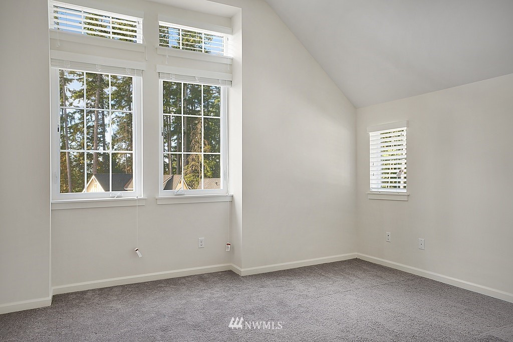 18525 46th Avenue Southeast Bothell, WA 98012 - Photo 6 of 25 Gallery Image 6