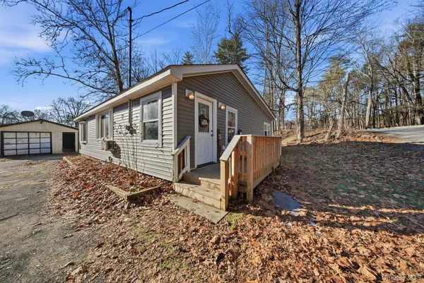 $239,000 | 4 Old Road, Cuddebackville, NY 12729