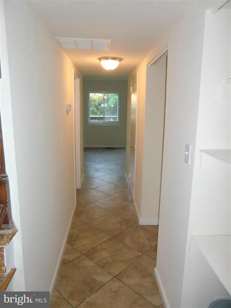 9644 Horizon Run Road, Unit 18E Gaithersburg, MD 20886 - Photo 6 of 27 Interior (General)