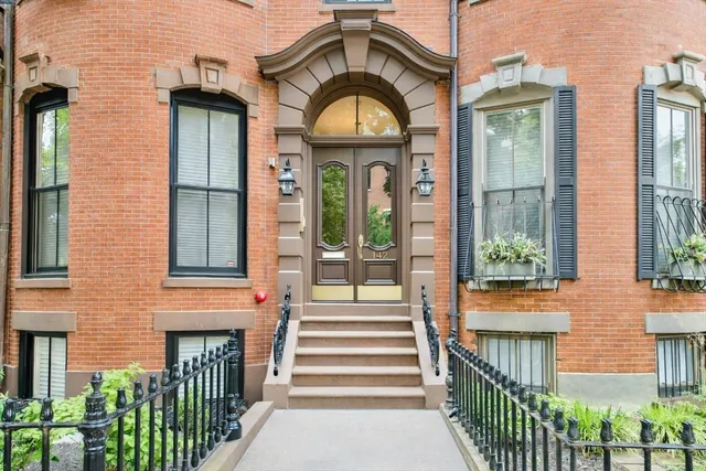 $9,800 | 142 West Concord Street, Unit 1, Boston, MA 02118