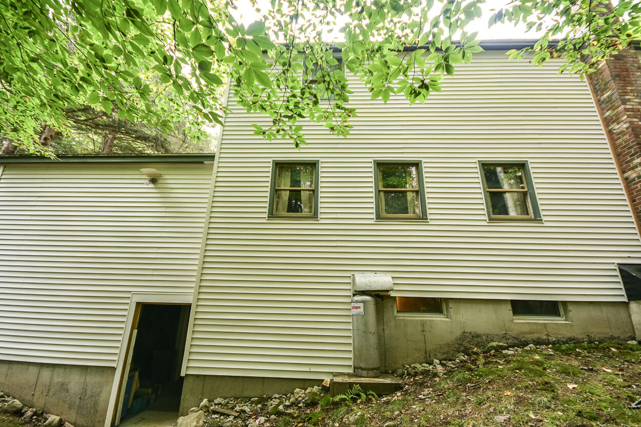 28 Pine Point Road Harrison, ME 04040 - Photo 7 of 41 1