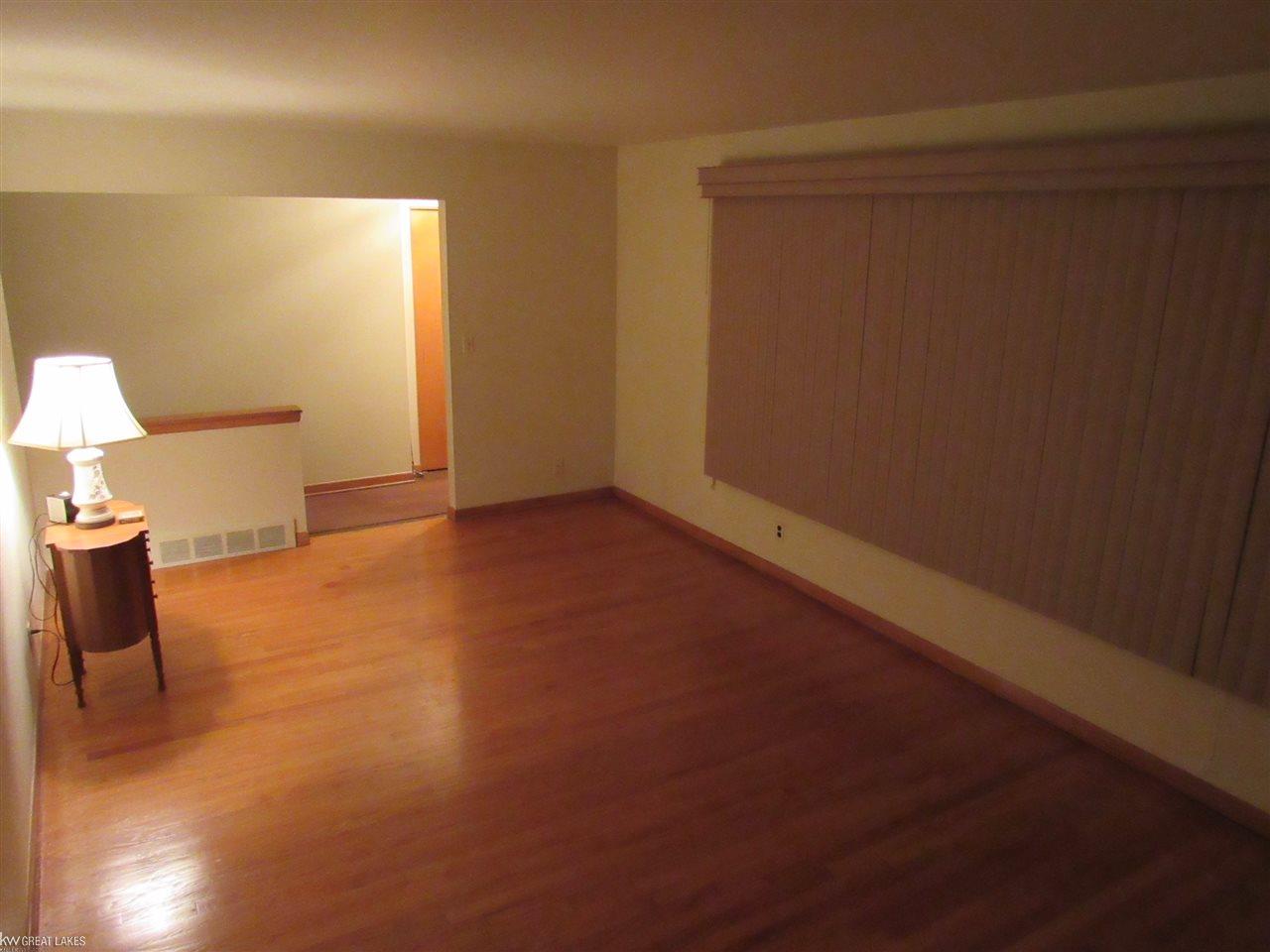 18430 Davidson Road Fraser, MI 48026 - Photo 5 of 26