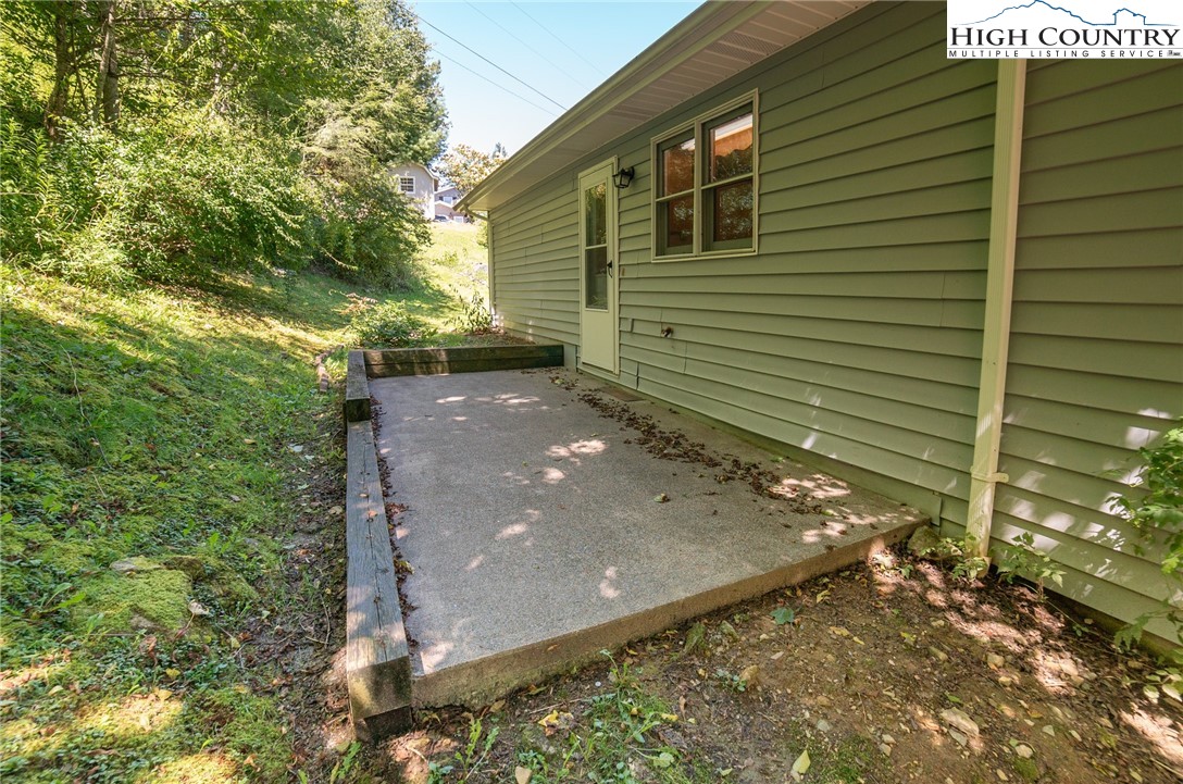 489 Astor Cook Road Blowing Rock, NC 28605 - Photo 23 of 24