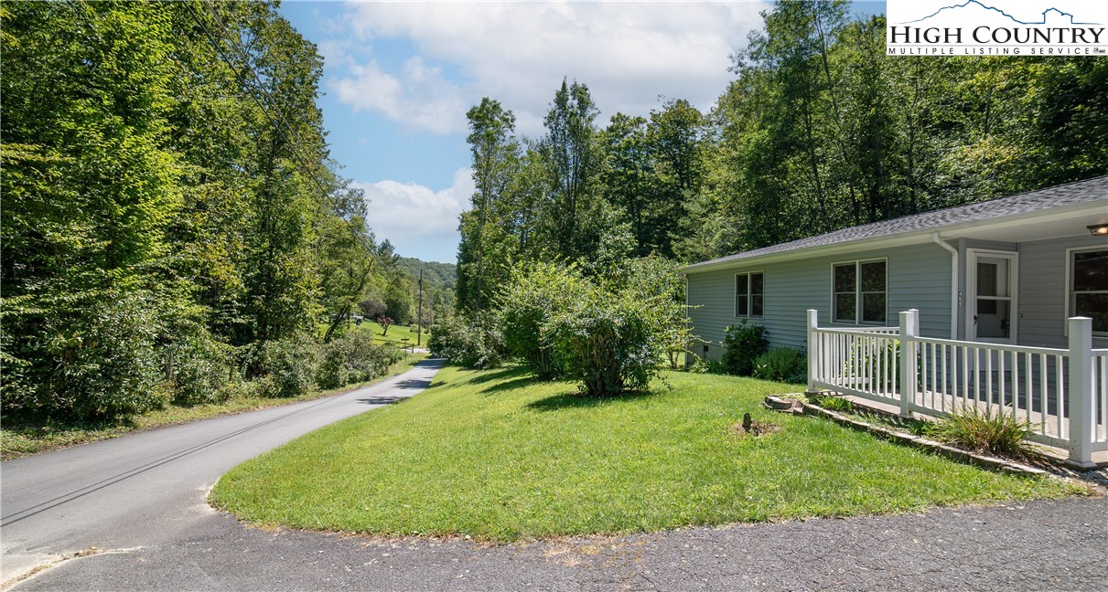 489 Astor Cook Road Blowing Rock, NC 28605 - Photo 6 of 24