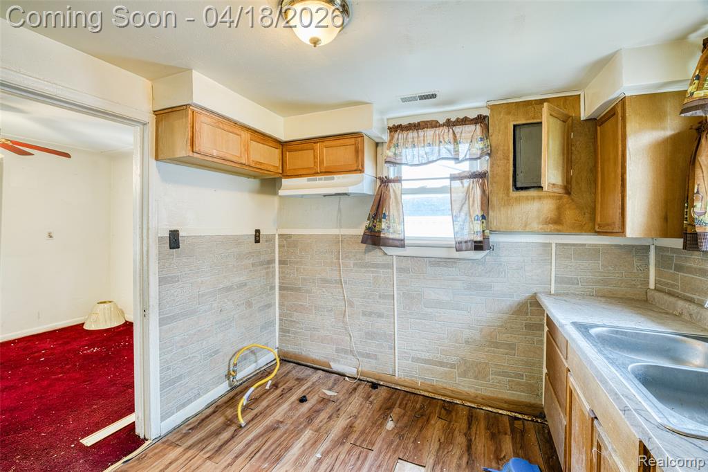 35740 Beverly Road Romulus, MI 48174 - Photo 11 of 28