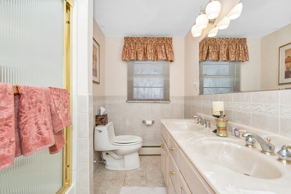 77 Standish Road Lynn, MA 01904 - Photo 11 of 33 Gallery Image 11