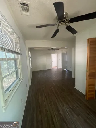 $1,800 | 331 East Main Street, Statesboro, GA 30458