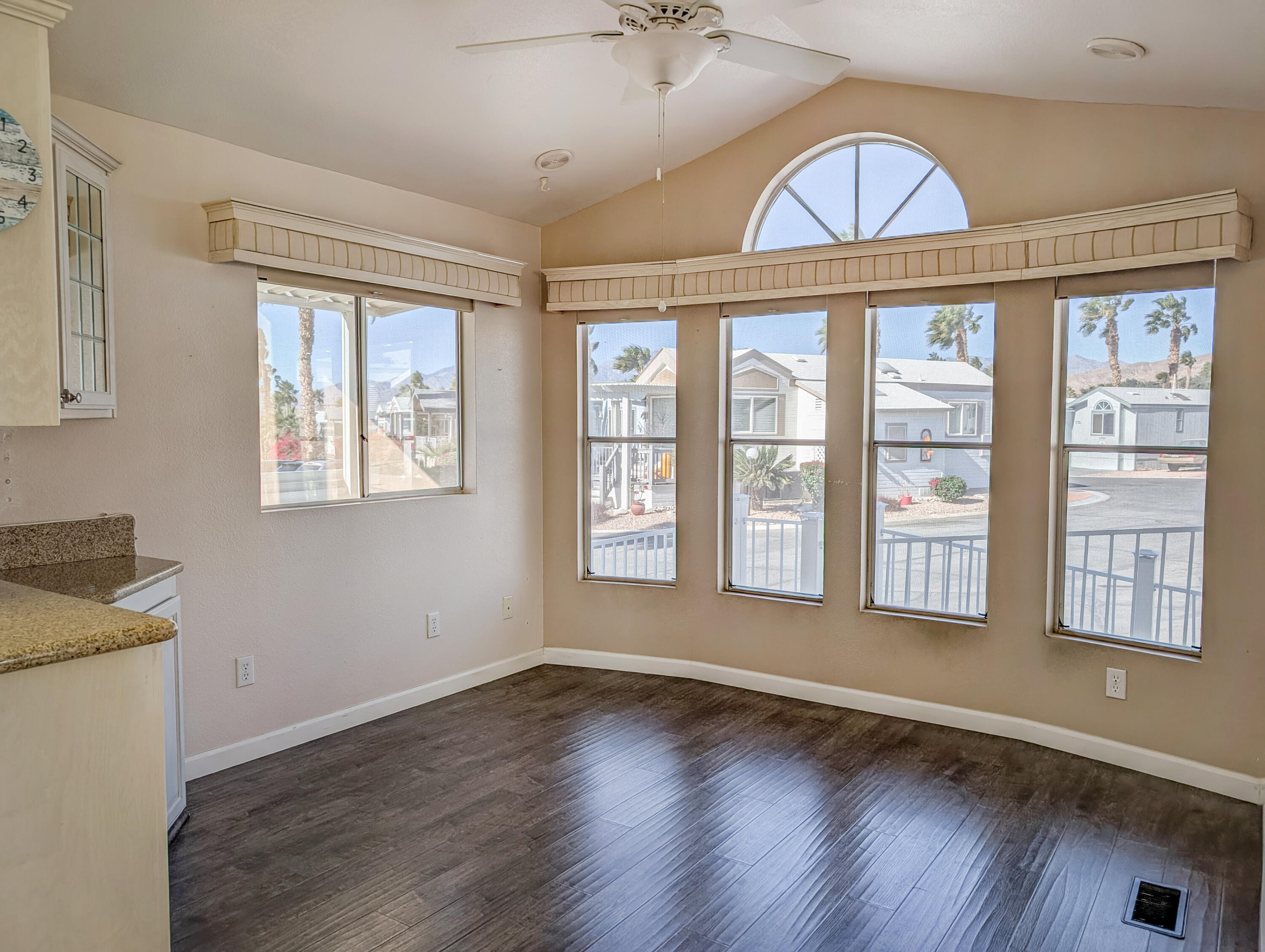 70200 Dillon Road, Unit 376 Desert Hot Springs, CA 92241 - Photo 14 of 42 376-19