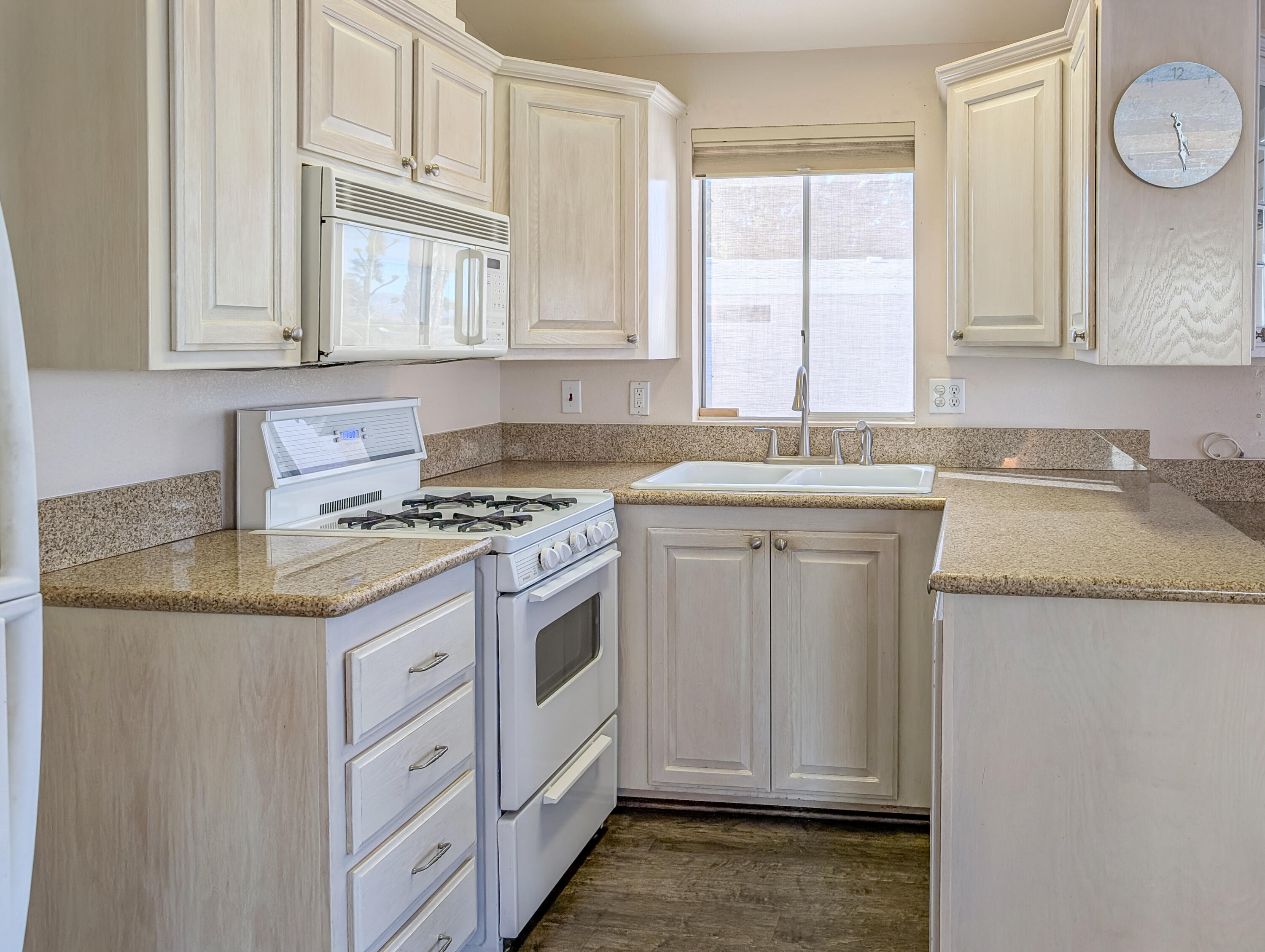 70200 Dillon Road, Unit 376 Desert Hot Springs, CA 92241 - Photo 18 of 42 376-23