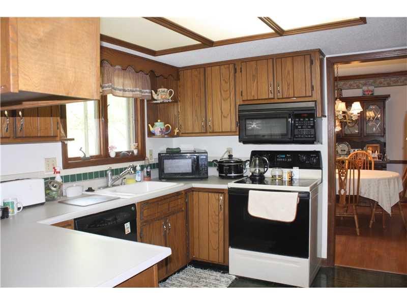 606 Covered Bridge Road Greenwood, IN 46142 - Photo 4 of 15 Gallery Image 4